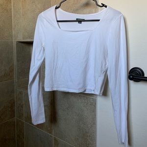 L Cropped Sqaured White Long-sleeve
